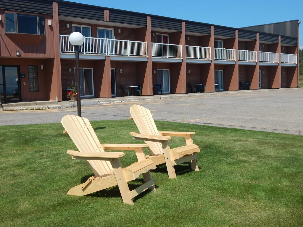 Complexe Hotelier Escoumins Les Escoumins Exteriér fotografie